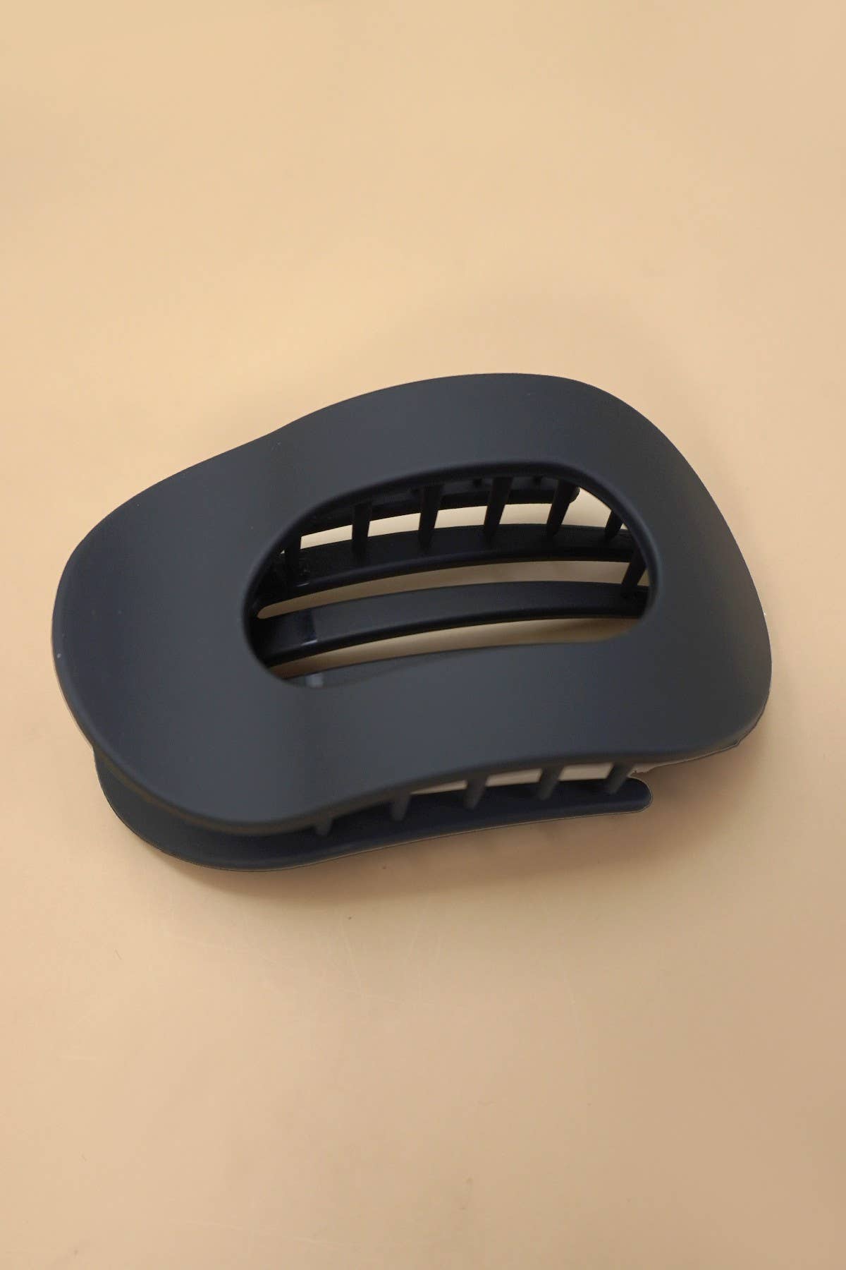Jumbo Lay Flat Oval Hair Claw Clips Secure Styling